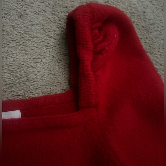 H&M Red Knit Sweater with Balloon Sleeves – Soft & Cozy - Picture 6 of 7